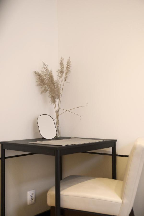 By The River And City Center - Comfortable Rooms Wrocław Buitenkant foto